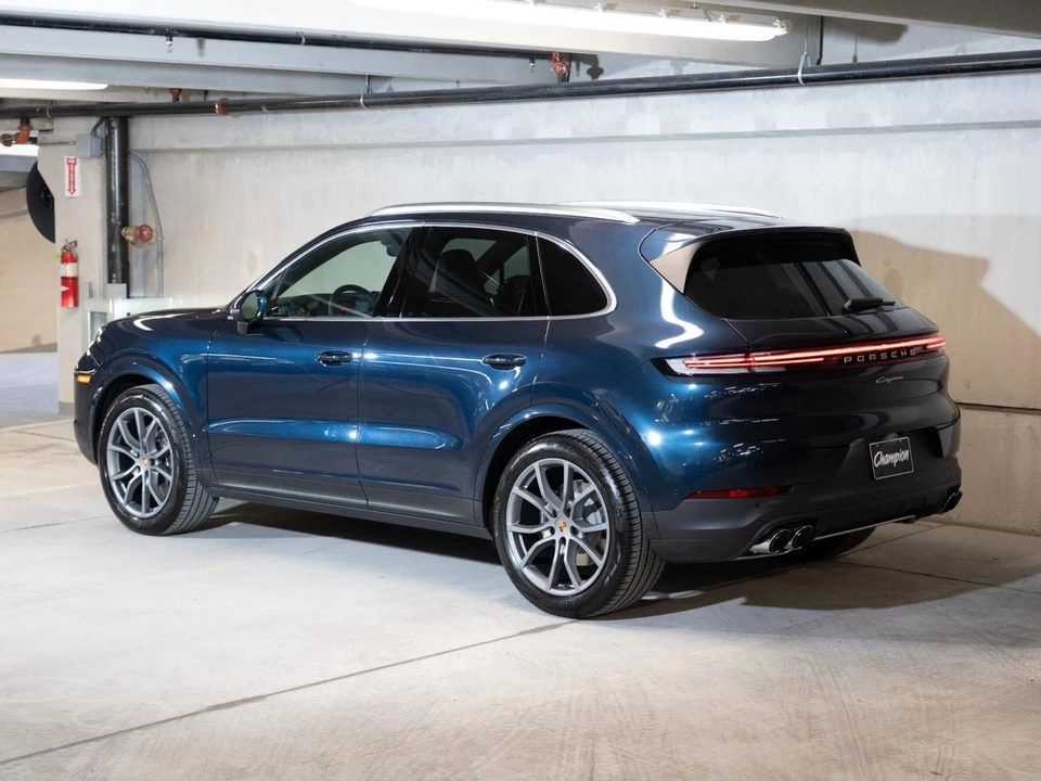 2026 Porsche 9Y0/9Y3 Cayenne - Image 3 of 30
