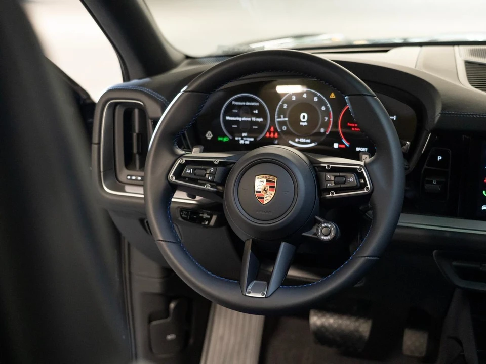 2026 Porsche 9Y0/9Y3 Cayenne - Image 28 of 30