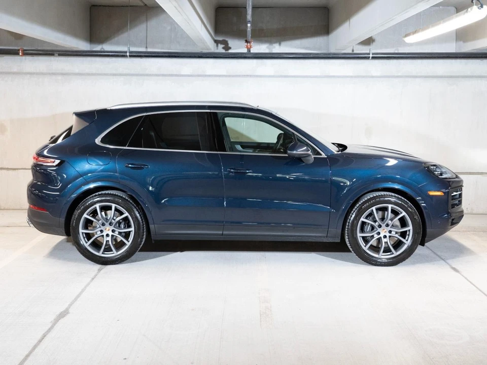 2026 Porsche 9Y0/9Y3 Cayenne - Image 7 of 30