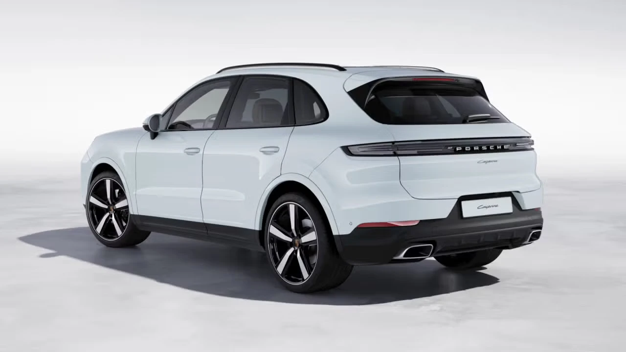2026 Porsche Cayenne - Image 20 of 30