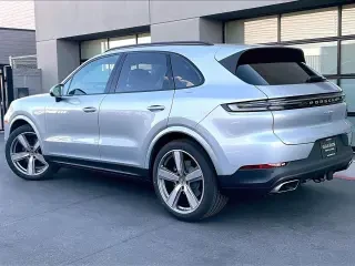 2026 Porsche 9Y0/9Y3 Cayenne - Image 21 of 31