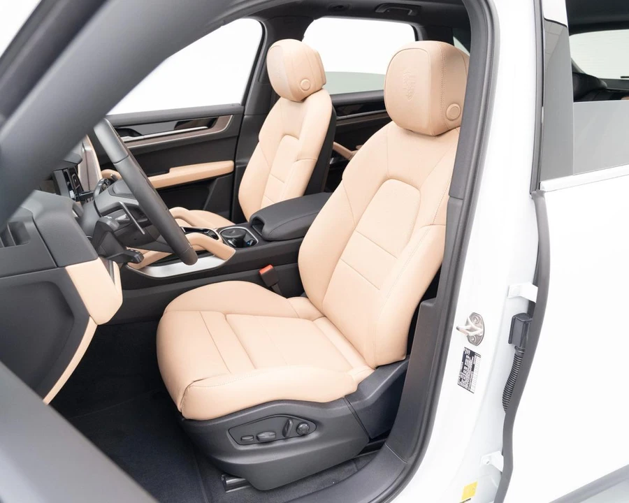 2026 Porsche Cayenne - Image 5 of 28