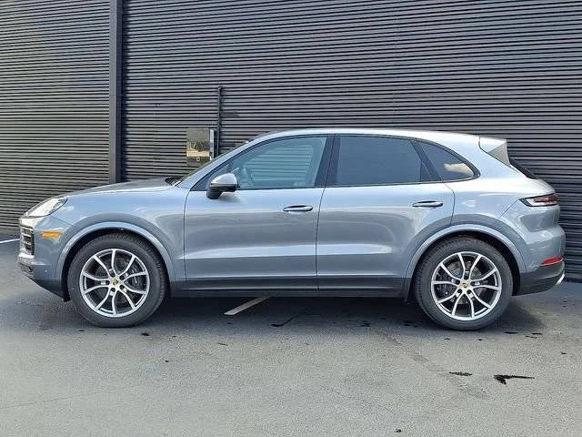 2026 Porsche 9Y0/9Y3 Cayenne - Image 2 of 4