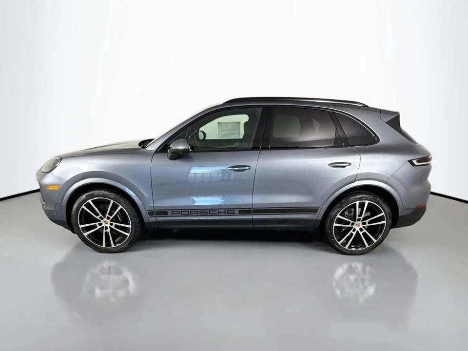 2026 Porsche 9Y0/9Y3 Cayenne - Image 2 of 5