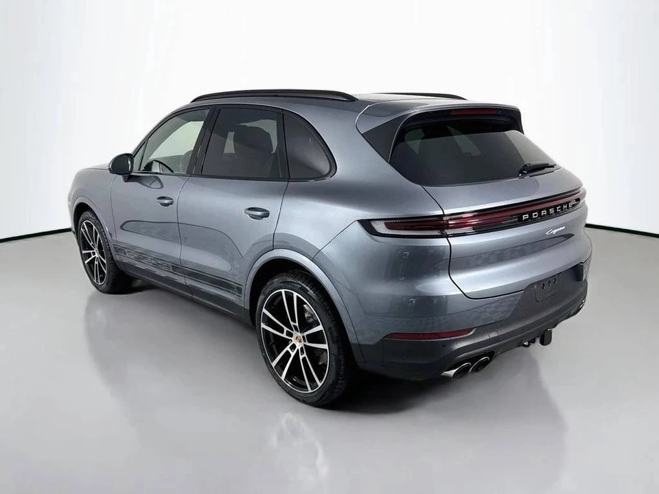 2026 Porsche 9Y0/9Y3 Cayenne - Image 3 of 5