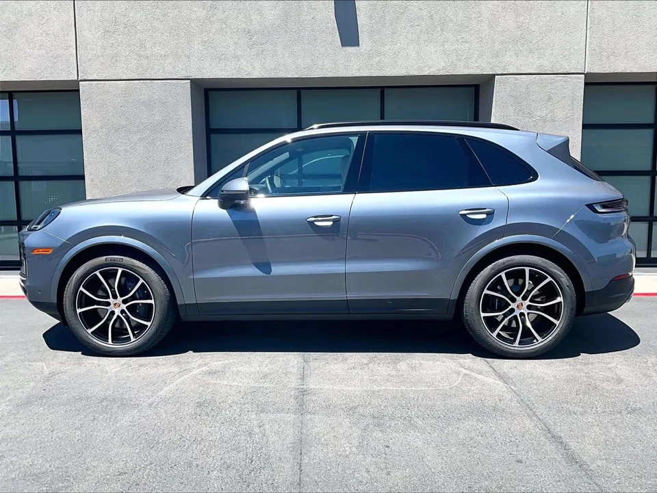 2026 Porsche 9Y0/9Y3 Cayenne - Image 12 of 31