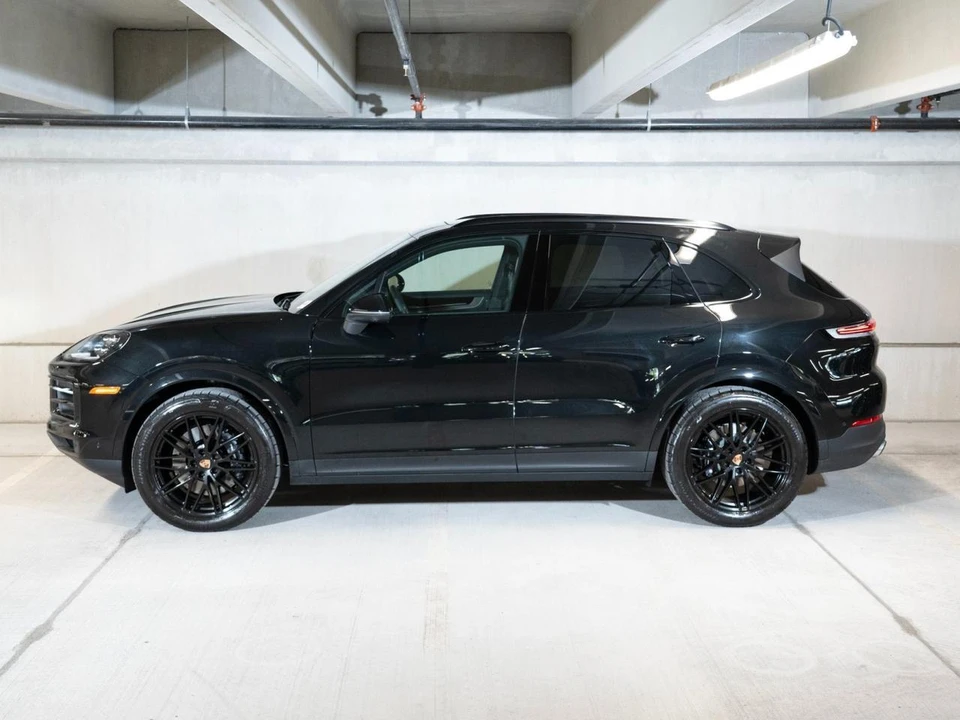 2026 Porsche 9Y0/9Y3 Cayenne - Image 2 of 27