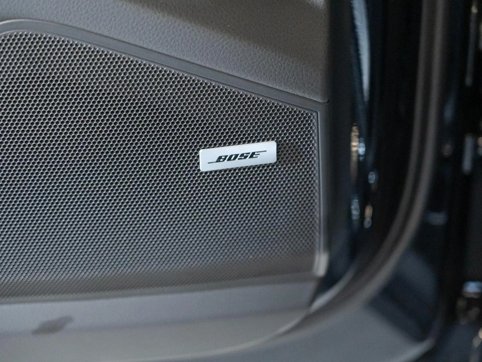 2026 Porsche 9Y0/9Y3 Cayenne - Image 17 of 27