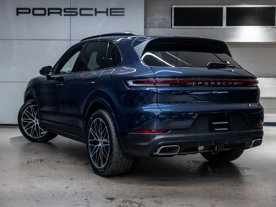 2026 Porsche 9Y0/9Y3 Cayenne - Image 3 of 5