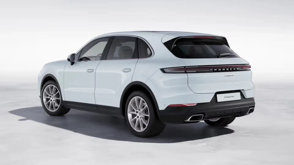 2026 Porsche Cayenne - Image 19 of 30