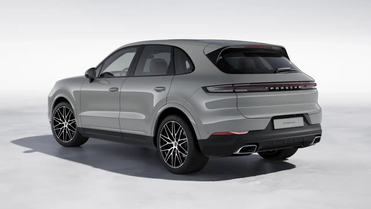2026 Porsche Cayenne - Image 24 of 30