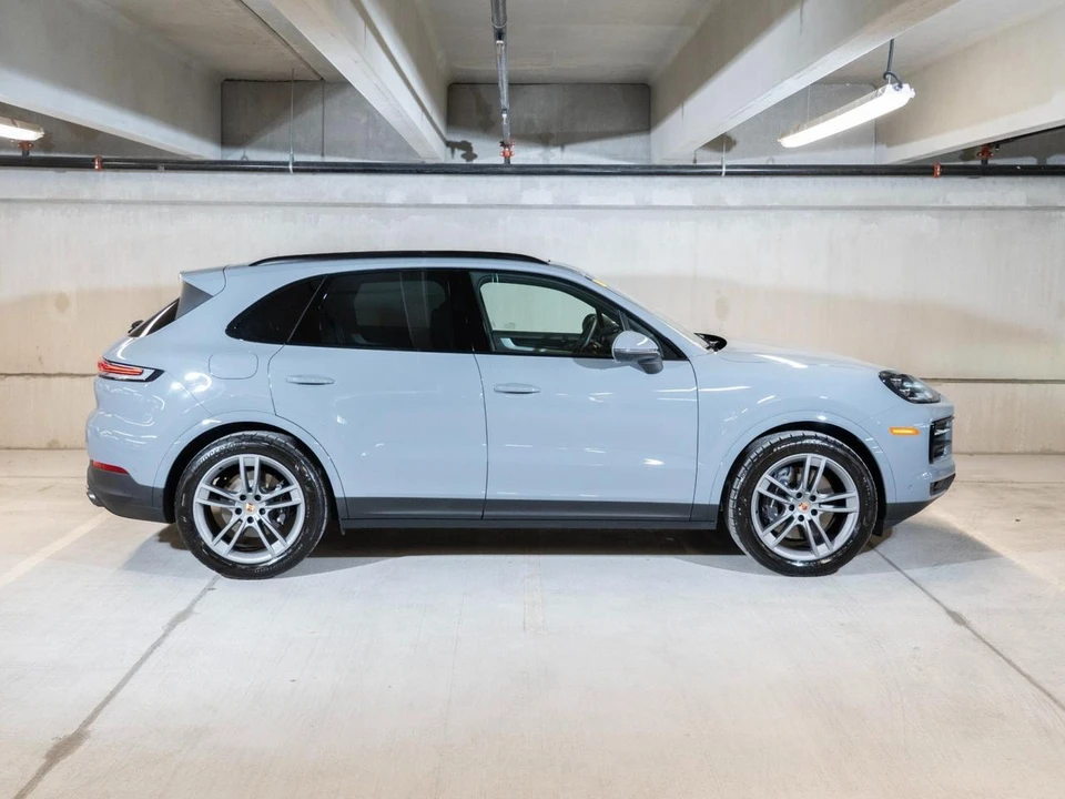 2026 Porsche Cayenne - Image 9 of 28