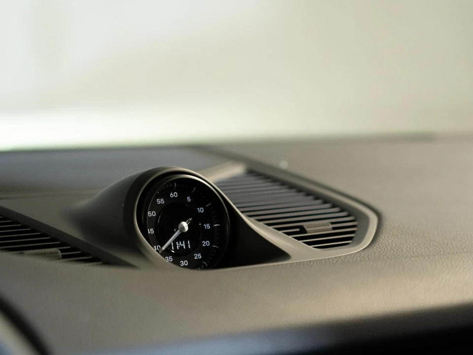 2026 Porsche Cayenne - Image 20 of 28