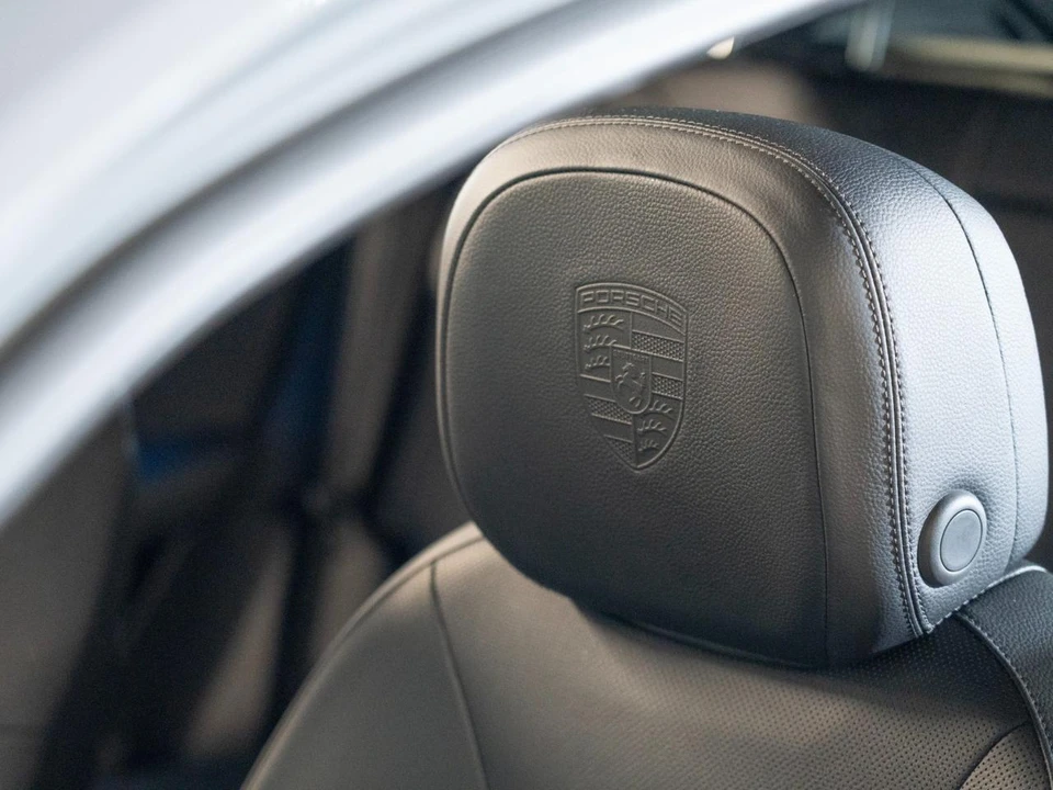 2026 Porsche Cayenne - Image 25 of 28