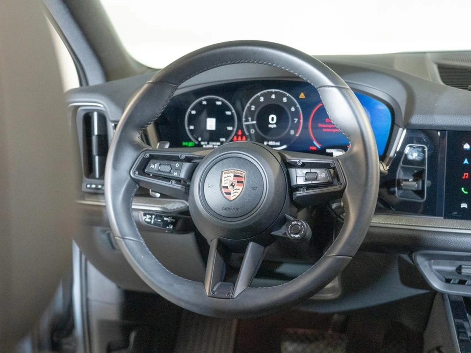 2026 Porsche Cayenne - Image 27 of 28