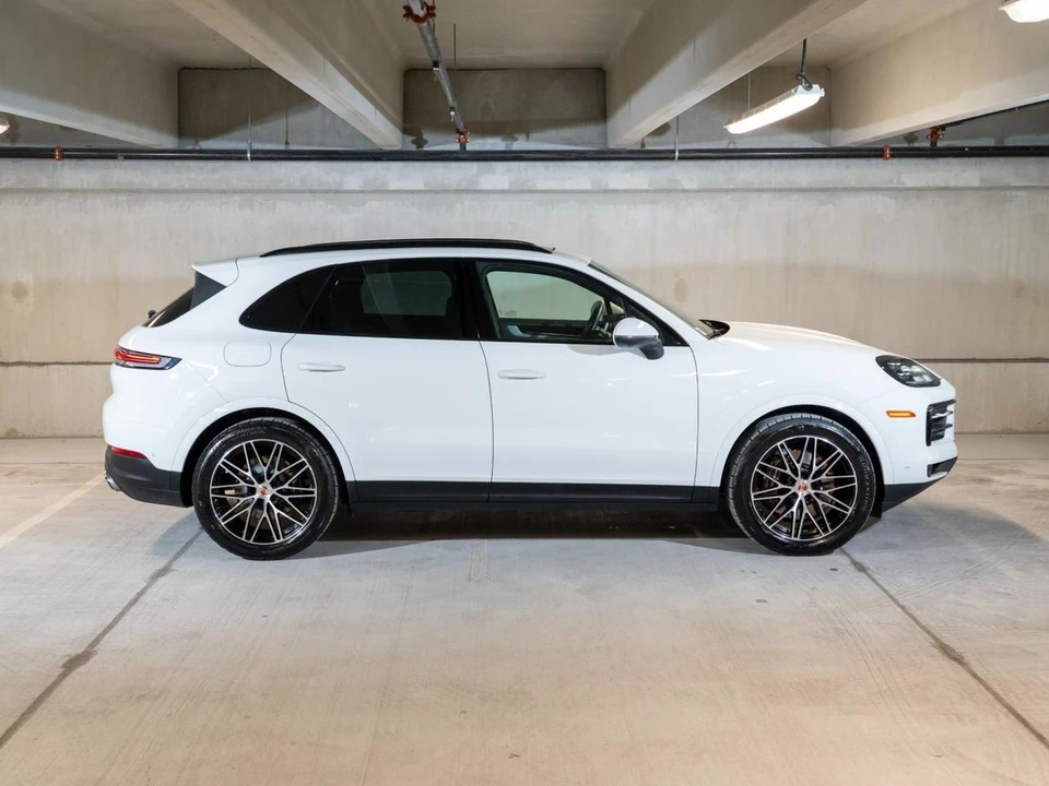 2026 Porsche 9Y0/9Y3 Cayenne - Image 8 of 31