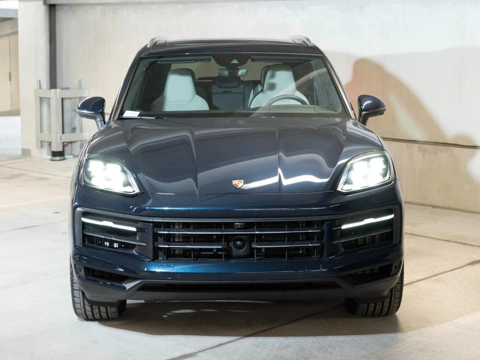 2026 Porsche 9Y0/9Y3 Cayenne - Image 7 of 30
