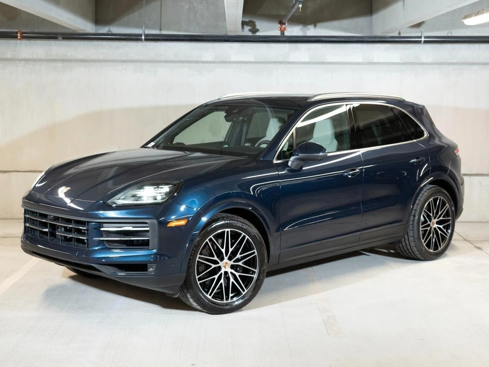 2026 Porsche 9Y0/9Y3 Cayenne - Image 2 of 30
