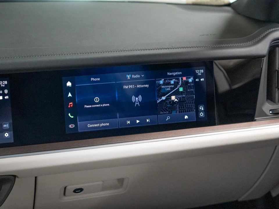 2026 Porsche 9Y0/9Y3 Cayenne - Image 27 of 30