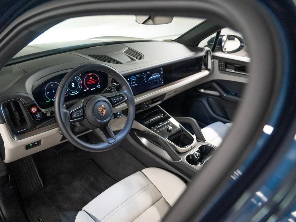 2026 Porsche 9Y0/9Y3 Cayenne - Image 5 of 30