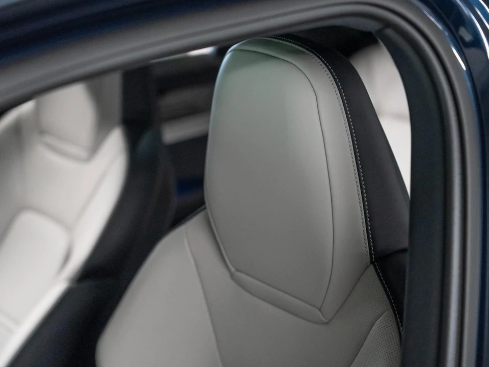 2026 Porsche 9Y0/9Y3 Cayenne - Image 25 of 30
