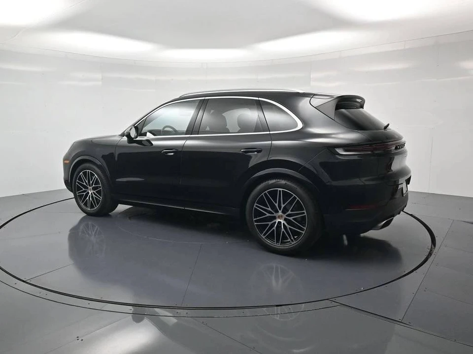 2026 Porsche 9Y0/9Y3 Cayenne - Image 3 of 4
