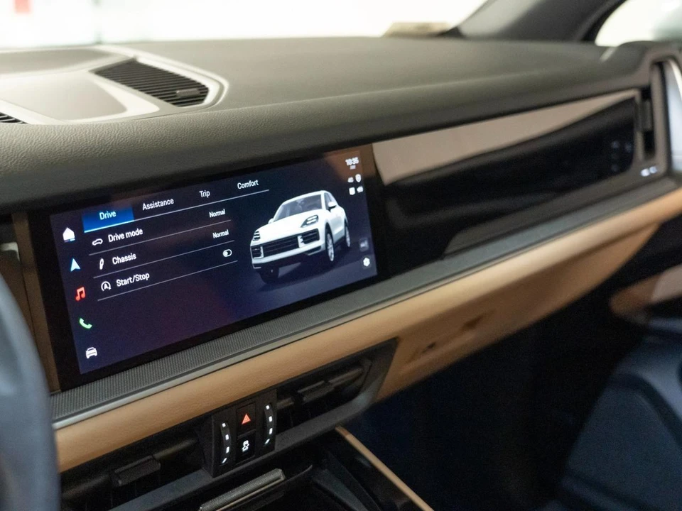 2026 Porsche 9Y0/9Y3 Cayenne - Image 21 of 29