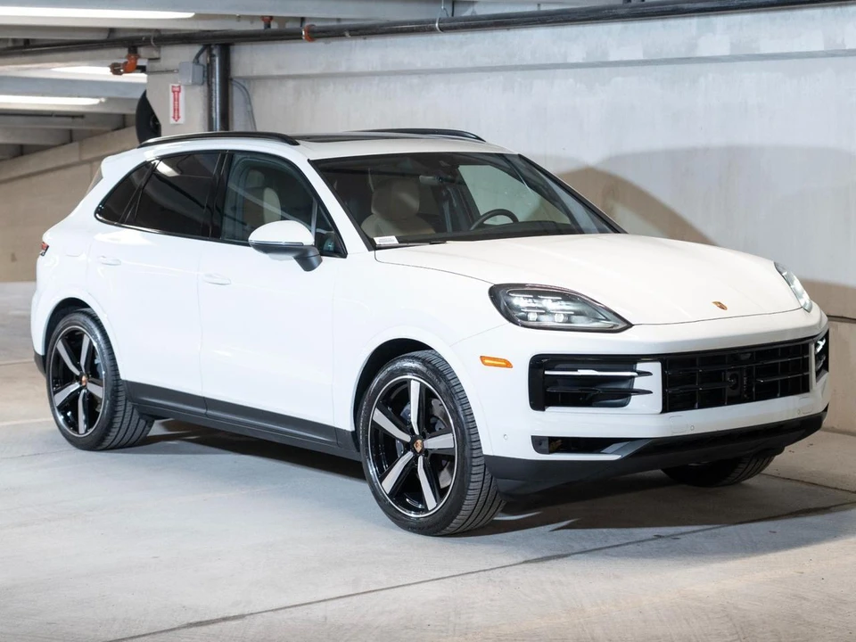 2026 Porsche 9Y0/9Y3 Cayenne - Image 8 of 29