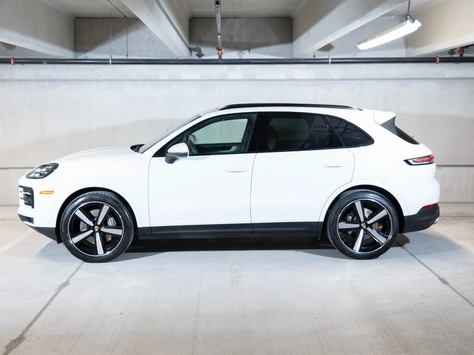 2026 Porsche 9Y0/9Y3 Cayenne - Image 3 of 29