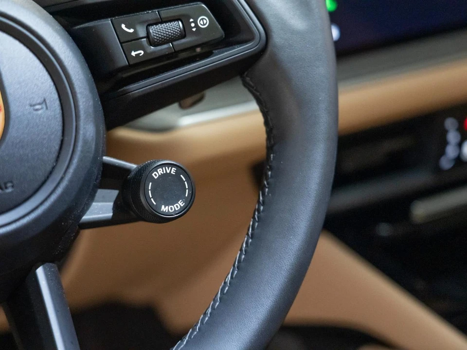 2026 Porsche 9Y0/9Y3 Cayenne - Image 23 of 29