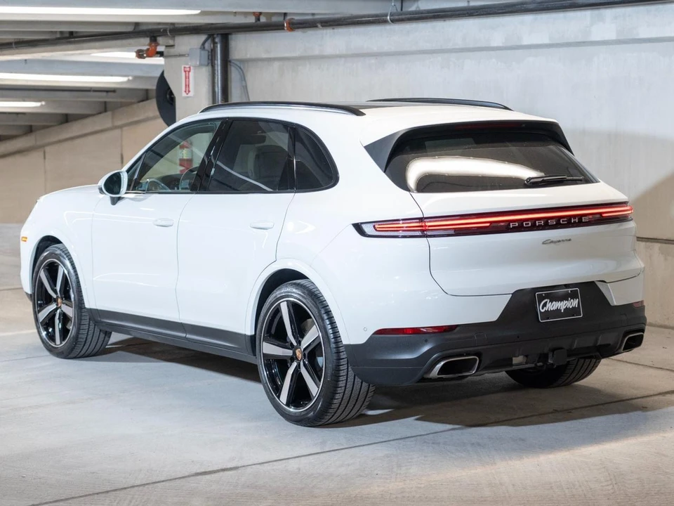 2026 Porsche 9Y0/9Y3 Cayenne - Image 4 of 29