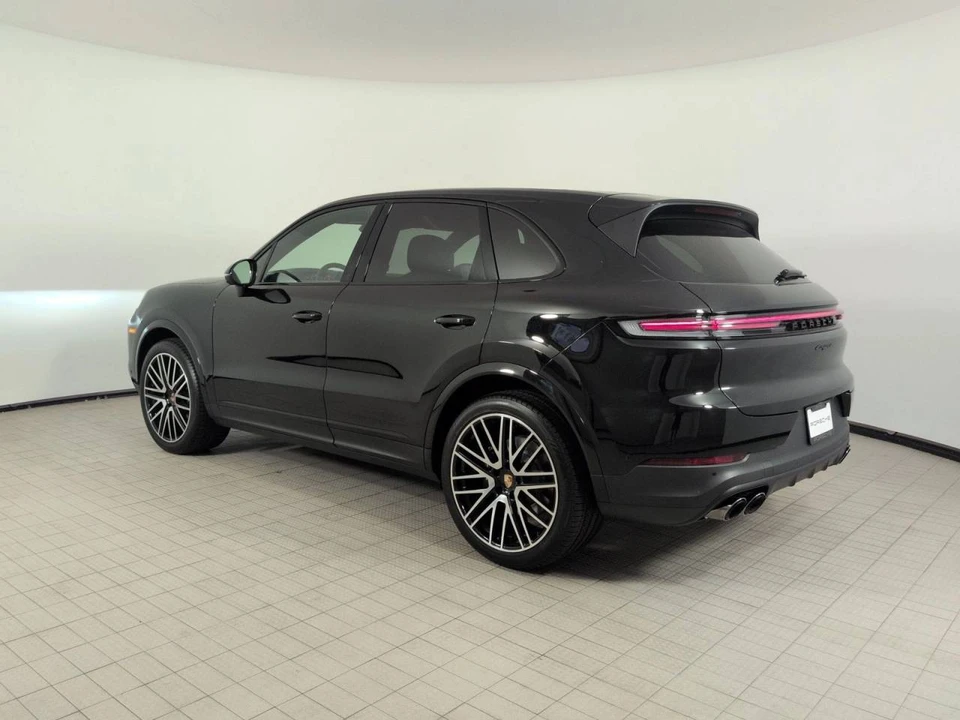 2026 Porsche 9Y0/9Y3 Cayenne - Image 3 of 4