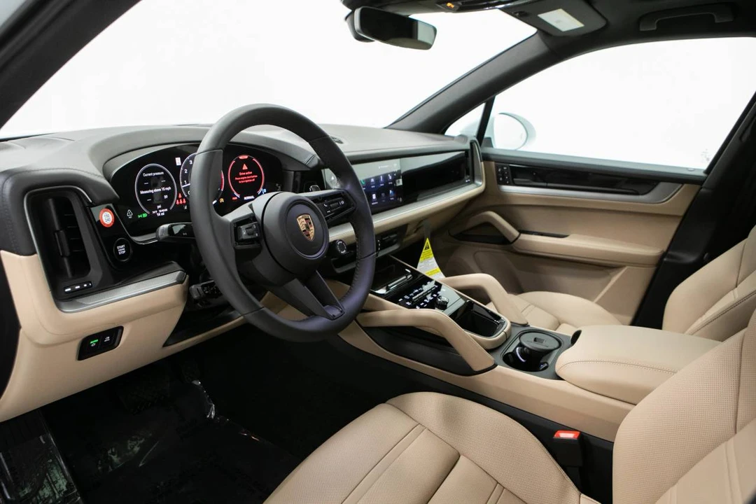 2026 Porsche 9Y0/9Y3 Cayenne - Image 4 of 5