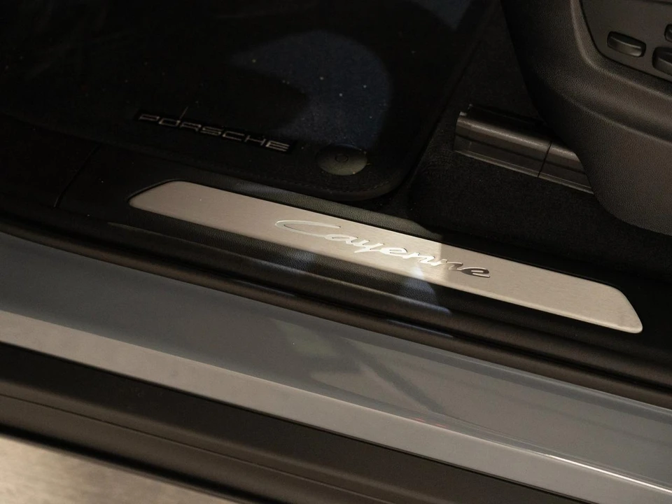2026 Porsche 9Y0/9Y3 Cayenne - Image 12 of 28