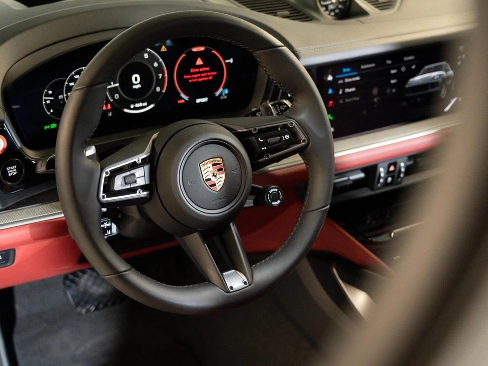 2026 Porsche 9Y0/9Y3 Cayenne - Image 15 of 28