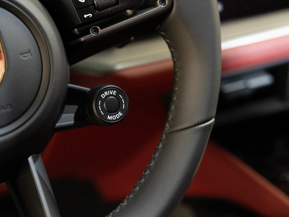 2026 Porsche 9Y0/9Y3 Cayenne - Image 23 of 28