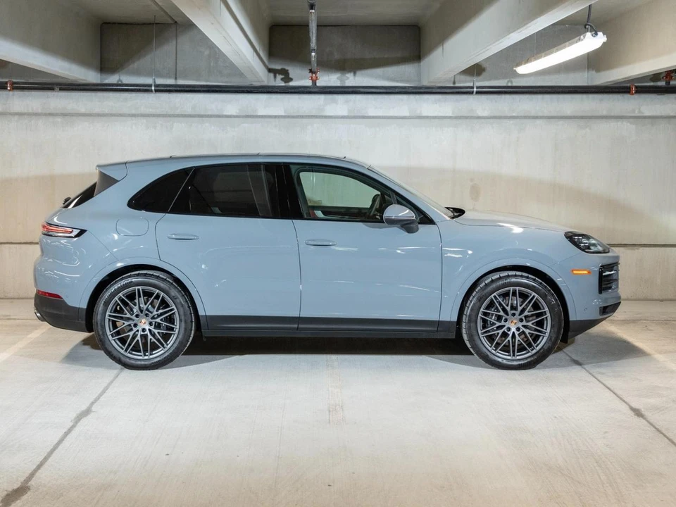 2026 Porsche 9Y0/9Y3 Cayenne - Image 8 of 28