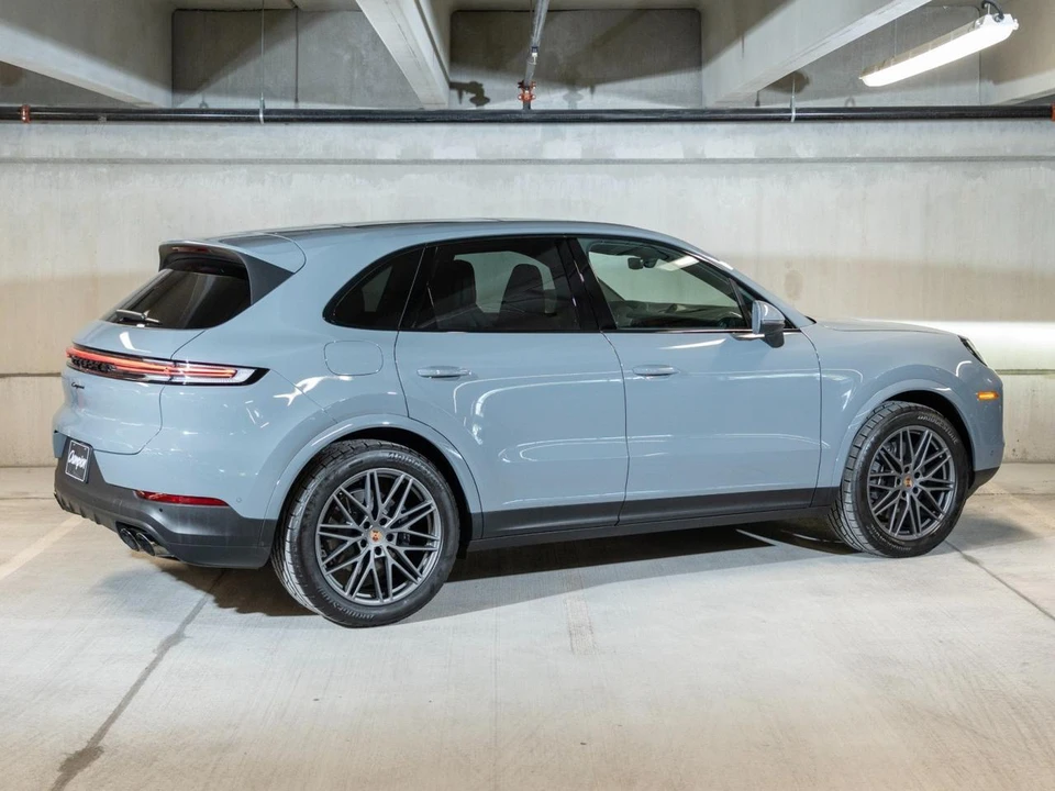 2026 Porsche 9Y0/9Y3 Cayenne - Image 9 of 28