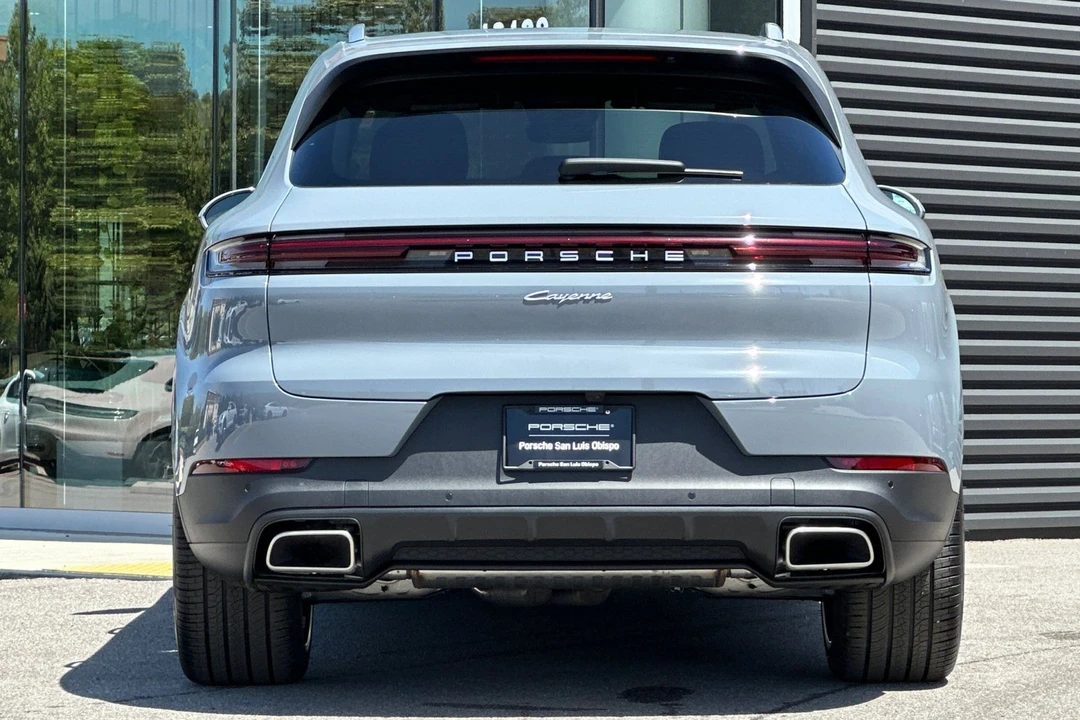 2026 Porsche Cayenne - Image 7 of 31