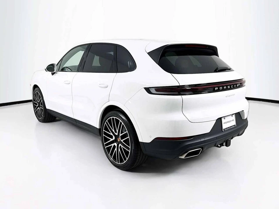 2026 Porsche 9Y0/9Y3 Cayenne - Image 3 of 5