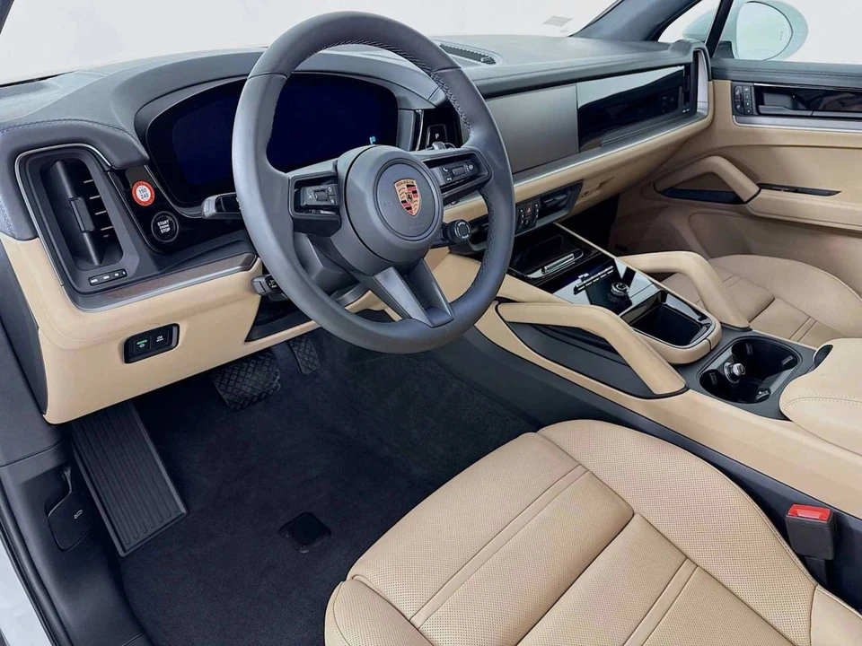 2026 Porsche 9Y0/9Y3 Cayenne - Image 4 of 5