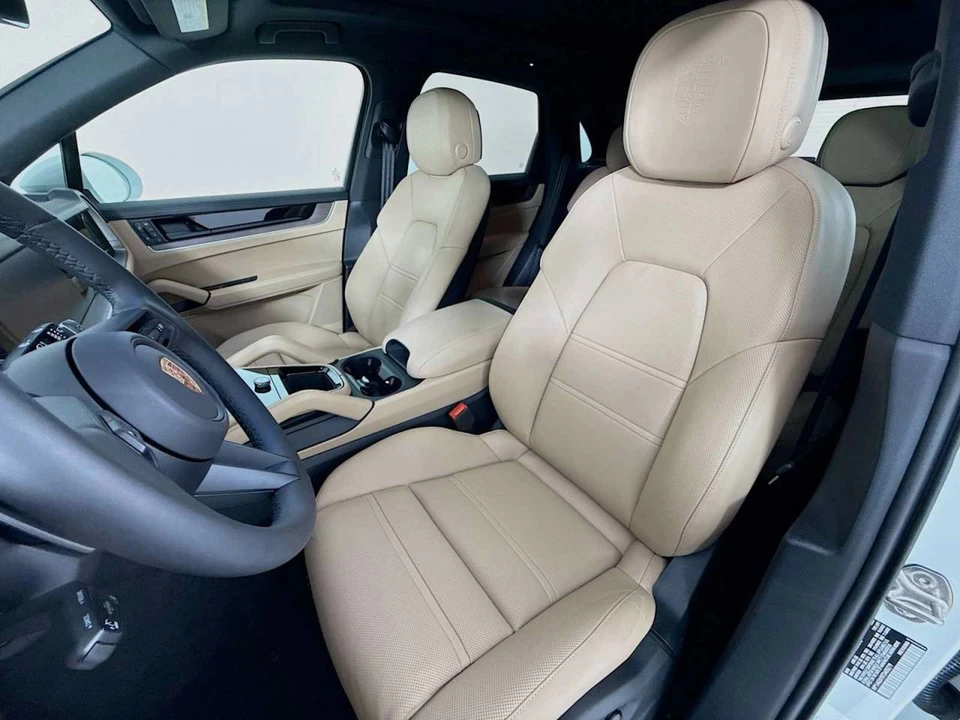 2026 Porsche 9Y0/9Y3 Cayenne - Image 5 of 5
