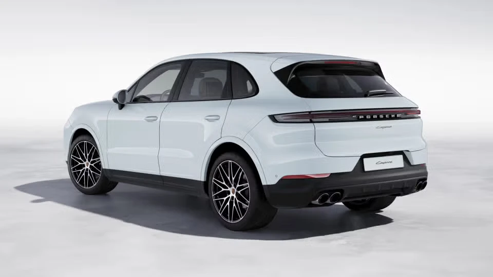2026 Porsche Cayenne - Image 19 of 30