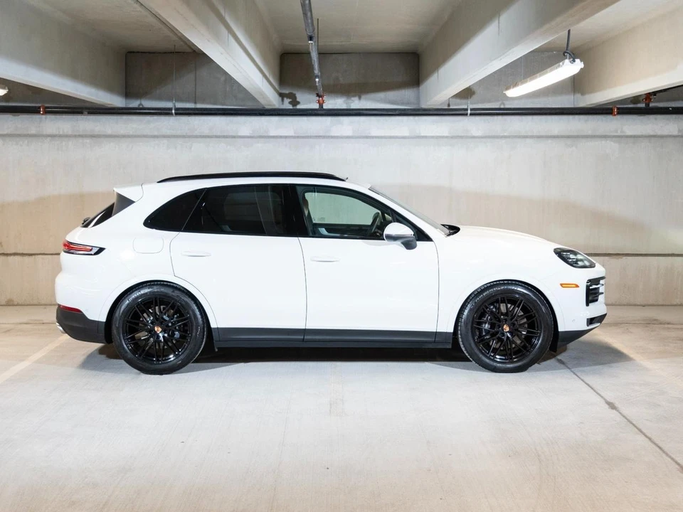 2026 Porsche 9Y0/9Y3 Cayenne - Image 9 of 28