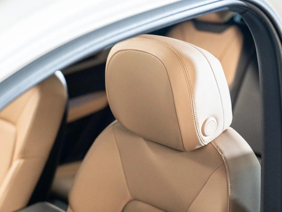 2026 Porsche 9Y0/9Y3 Cayenne - Image 25 of 28