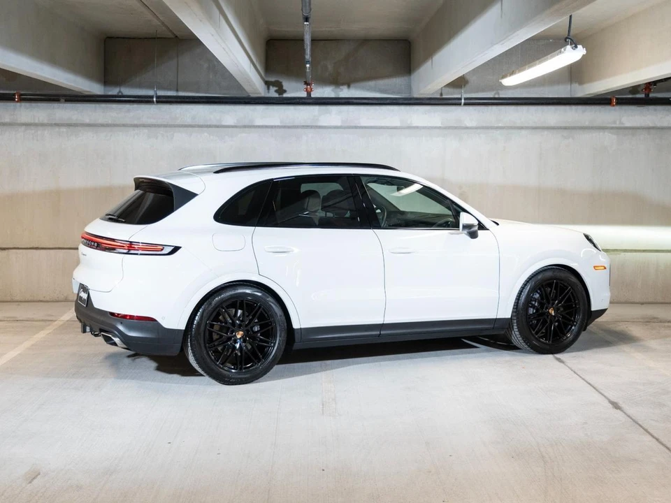 2026 Porsche 9Y0/9Y3 Cayenne - Image 10 of 28
