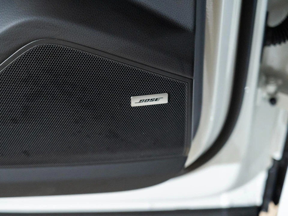 2026 Porsche 9Y0/9Y3 Cayenne - Image 19 of 28