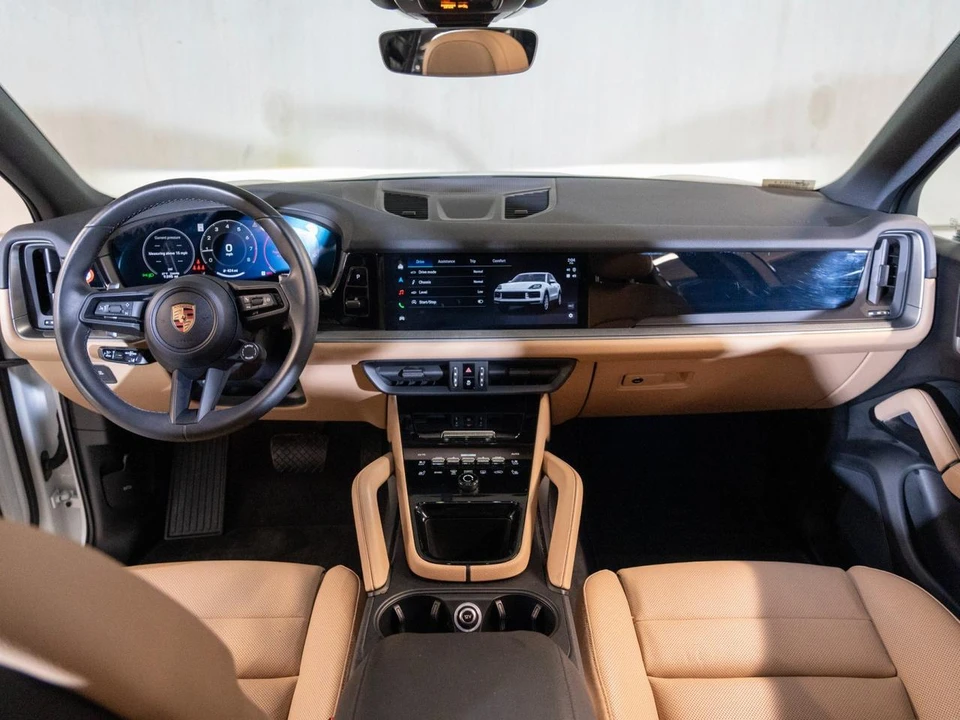 2026 Porsche 9Y0/9Y3 Cayenne - Image 26 of 28