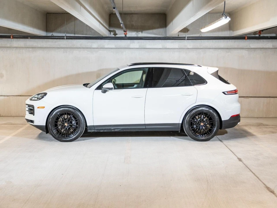 2026 Porsche 9Y0/9Y3 Cayenne - Image 3 of 28