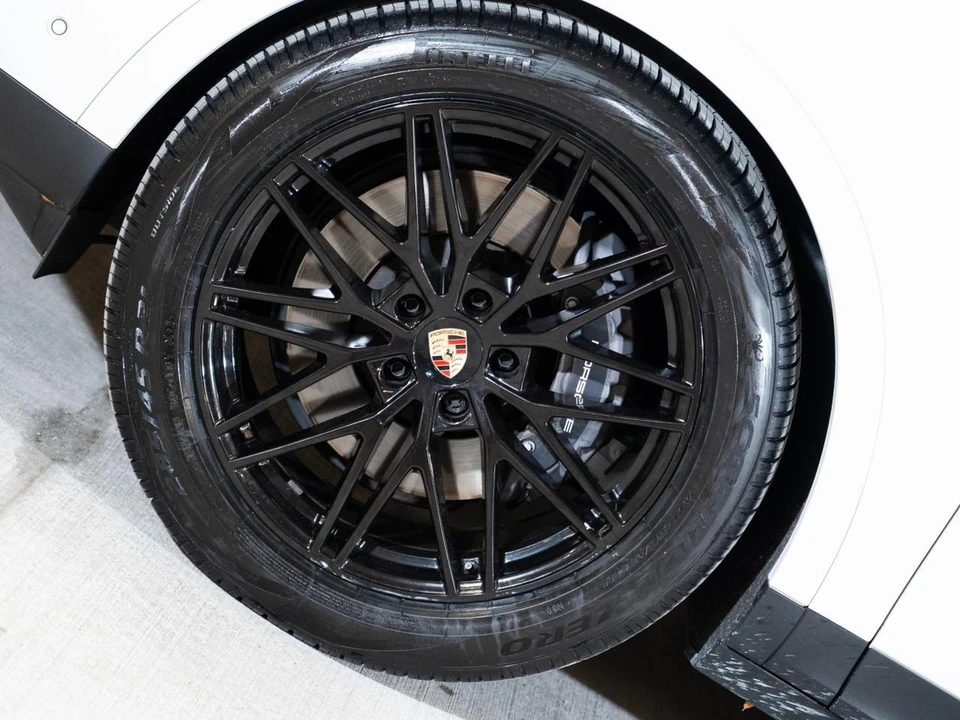 2026 Porsche 9Y0/9Y3 Cayenne - Image 12 of 28